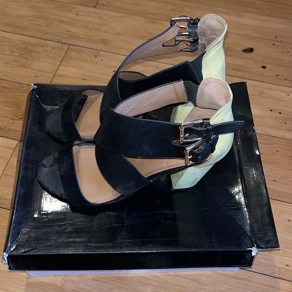 SOPHIA & LEE | Neon Color Block Chunky Heel - Picture 2 of 6